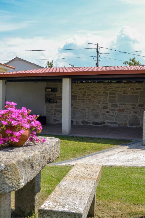 Casinha Do Eido Novo - Local Holiday home Valenca